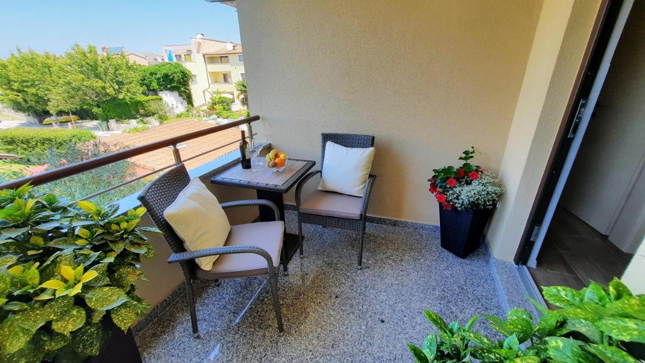 Apartments Alea Ровинь Экстерьер фото