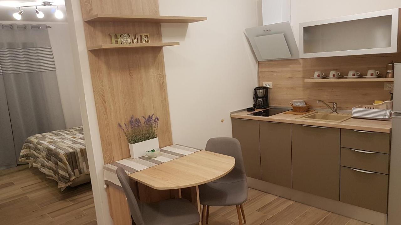 Apartments Alea Ровинь Экстерьер фото